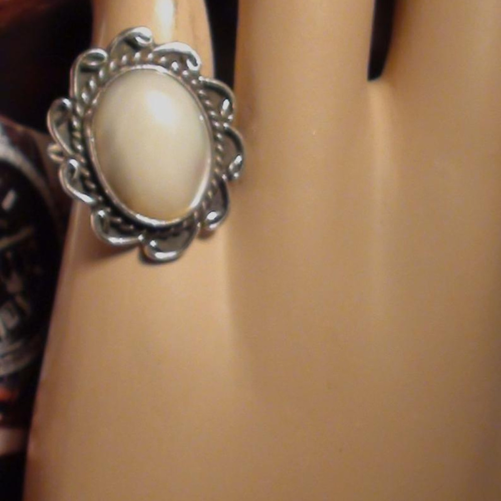 Estatement Ring Southwest Art size 7 Fly me 2 the Moon